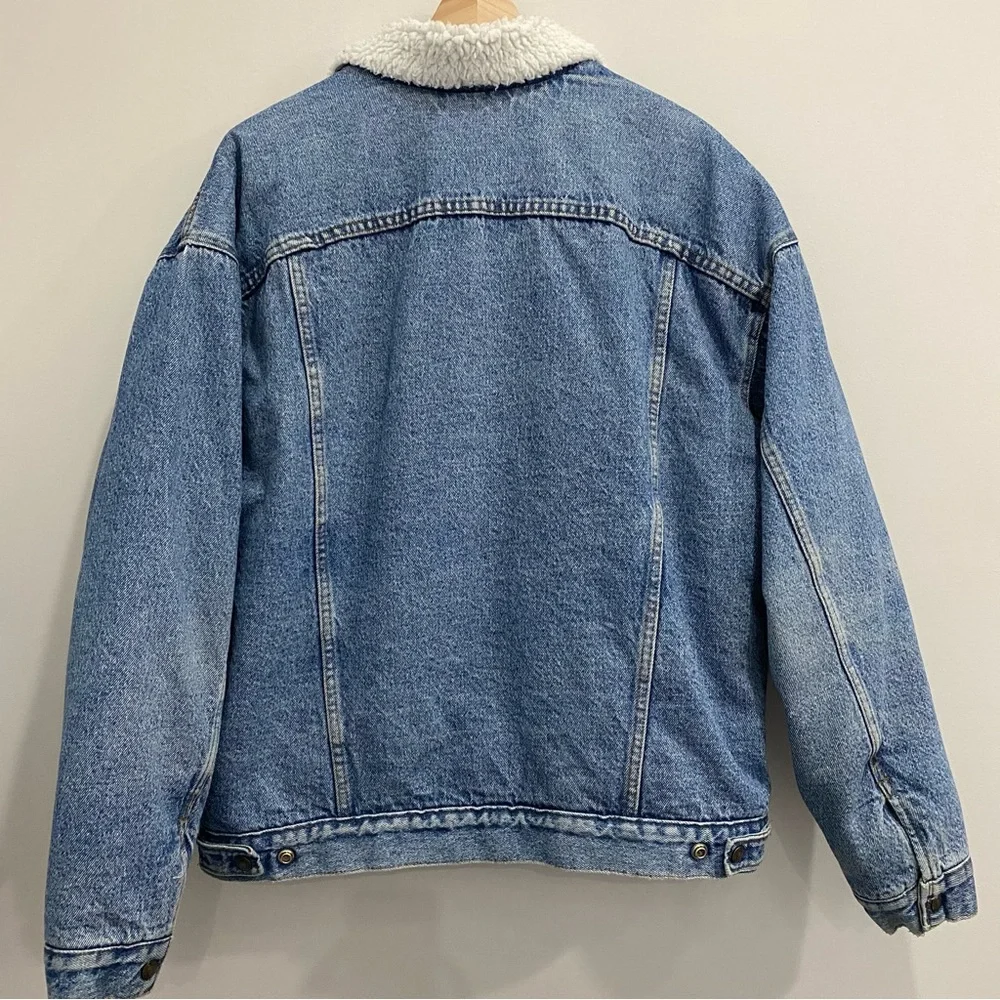 Vintage Levi’s Sherpa Lined Jean Trucker Jacket - Picture 3 of 16